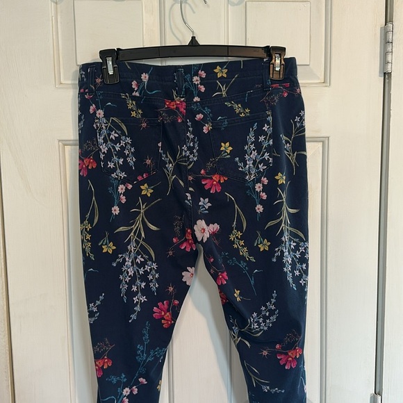 Time & Tru Pull on floral Jegging size XL - Picture 5 of 5